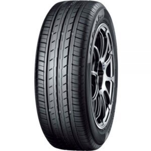 215/60R16 YOKOHAMA BLUEARTH-ES ES32 95H DOT23 CBA68